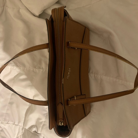 VINTAGE (Y2K) AUTHENTIC GUESS EST 1981 HANDBAG/SHOULDER BAG COGNAC/BROWN - Picture 12 of 13